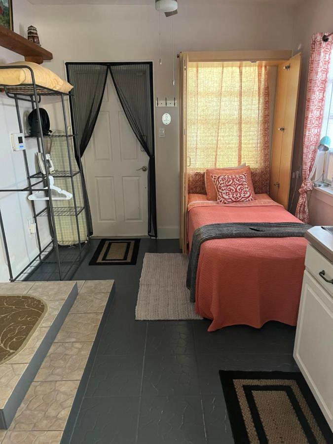 Single Room With Twin Bed On Private Property Eustis Bagian luar foto